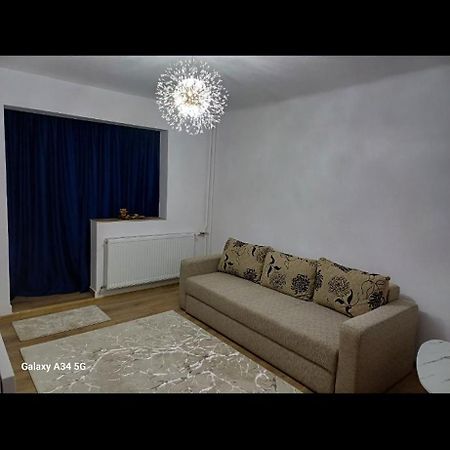 Garsoniera Luminoasa Apartment Craiova Exterior foto